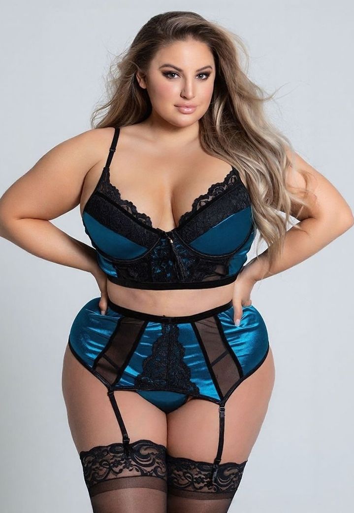 Conjunto Tatiana Turquesa y Negro: Sujetador, Liguero, Tanga