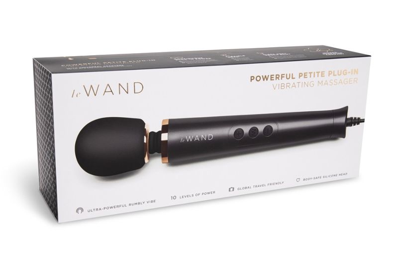 Il Wand Powerful Petite Plug-In - Alimentazione di rete compatta per i rituali BDSM