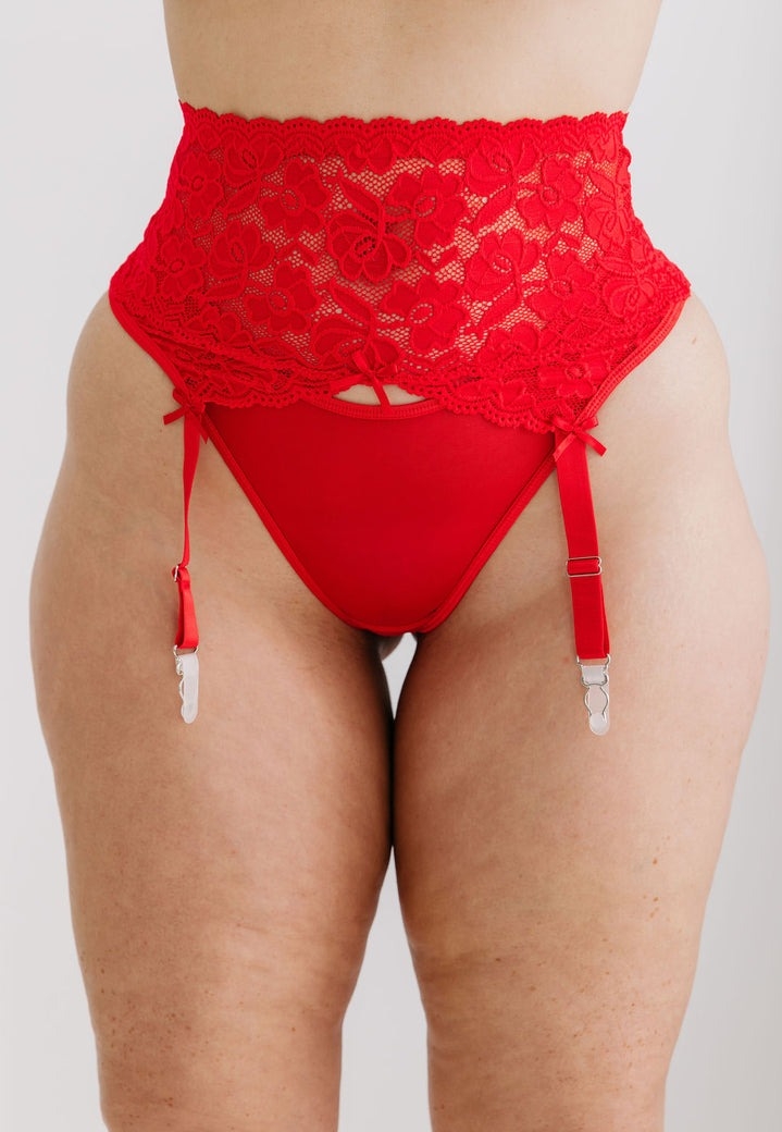 Porte-jarretelles rouge dentelle avec tanga assorti